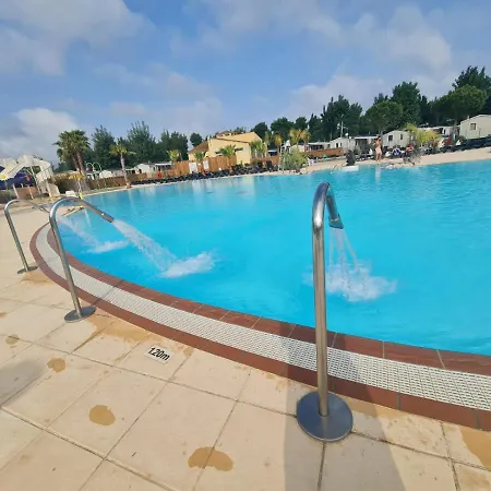 Campsite Sables Du Midi 2 *